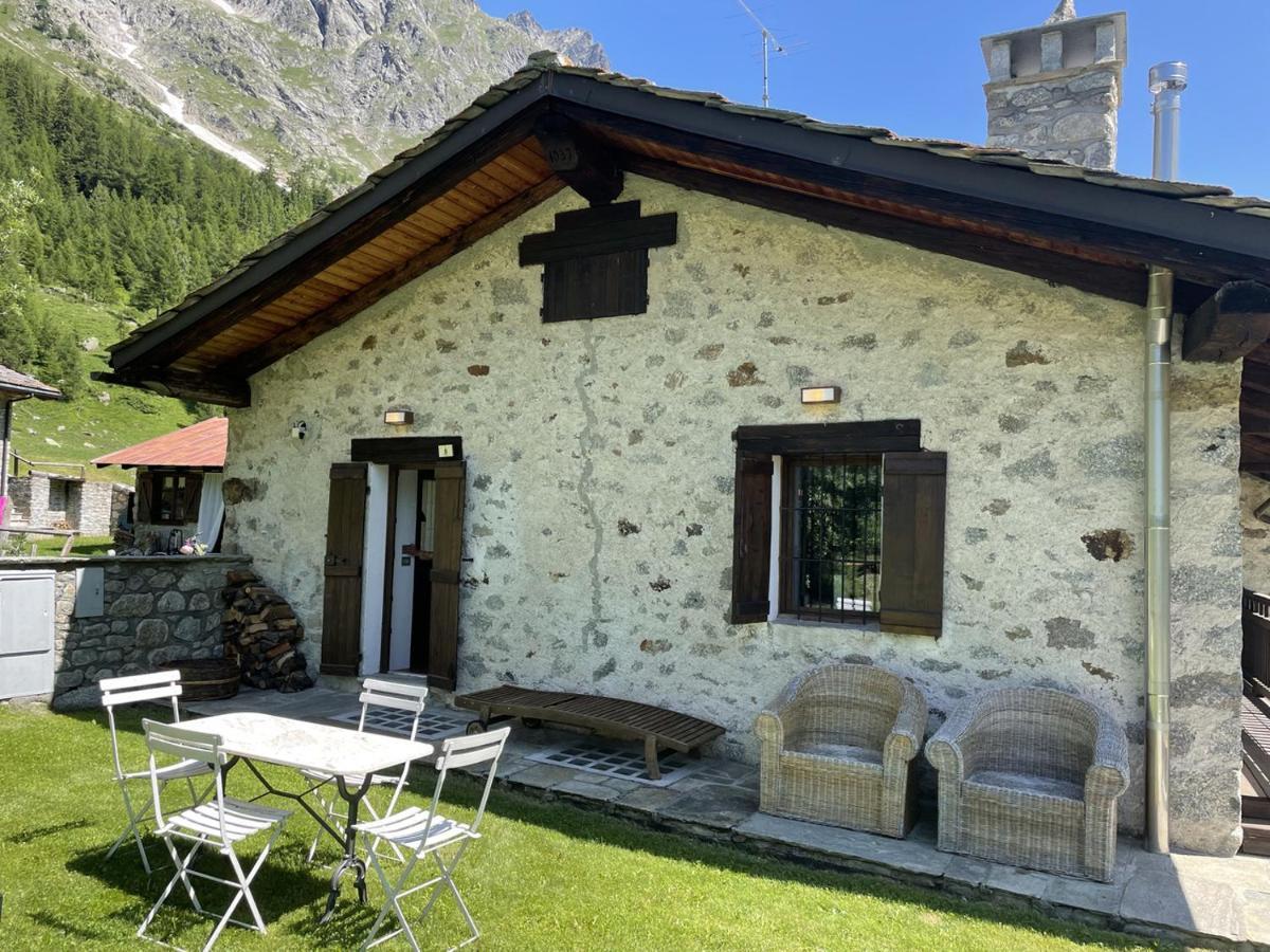 L'Atelier Du Temps - Baita Grandes Jorasses Montita Exterior photo